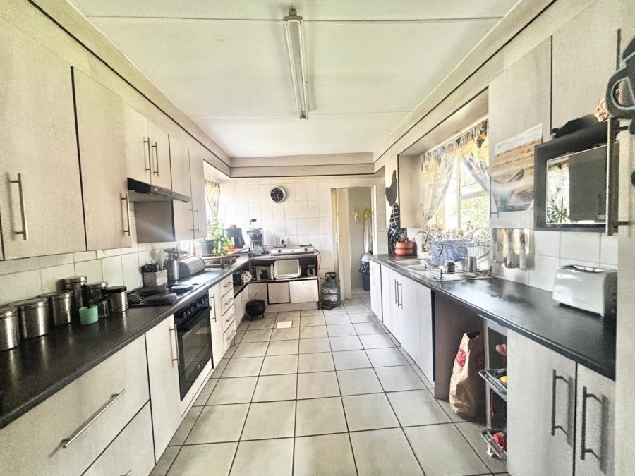5 Bedroom Property for Sale in Cosmosrand Mpumalanga