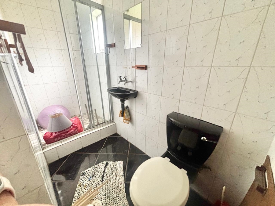 5 Bedroom Property for Sale in Cosmosrand Mpumalanga