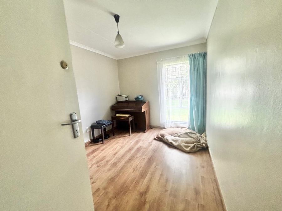 5 Bedroom Property for Sale in Cosmosrand Mpumalanga