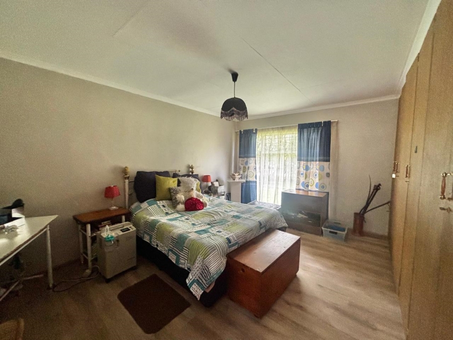 5 Bedroom Property for Sale in Cosmosrand Mpumalanga