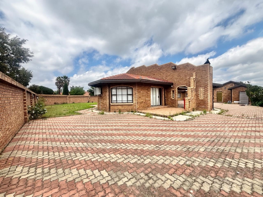 4 Bedroom Property for Sale in Noordrand Mpumalanga