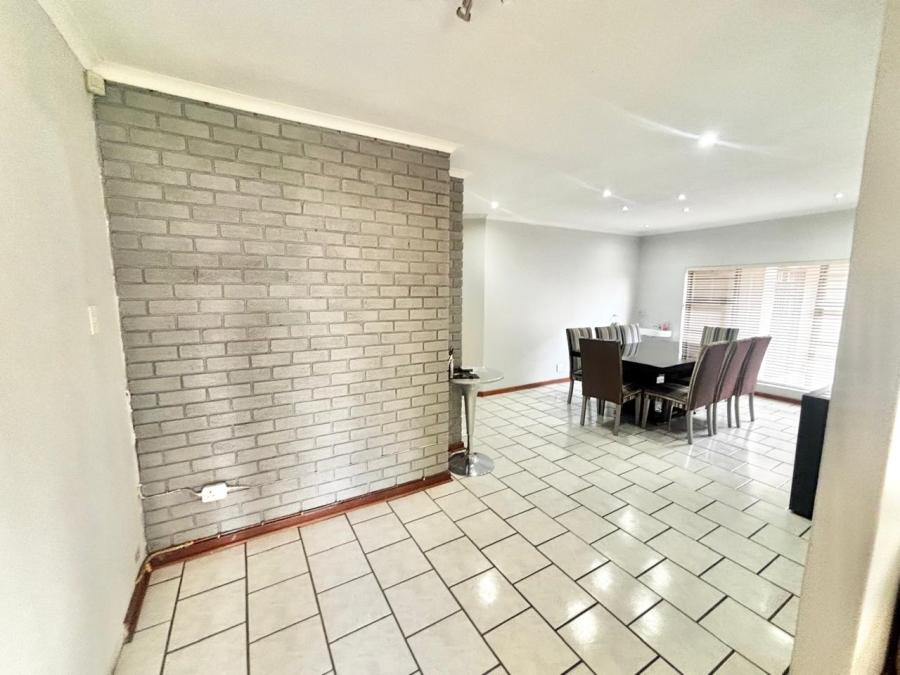 5 Bedroom Property for Sale in Trichardt Mpumalanga