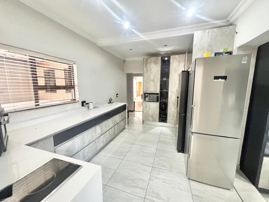 5 Bedroom Property for Sale in Trichardt Mpumalanga