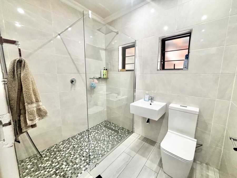 5 Bedroom Property for Sale in Trichardt Mpumalanga