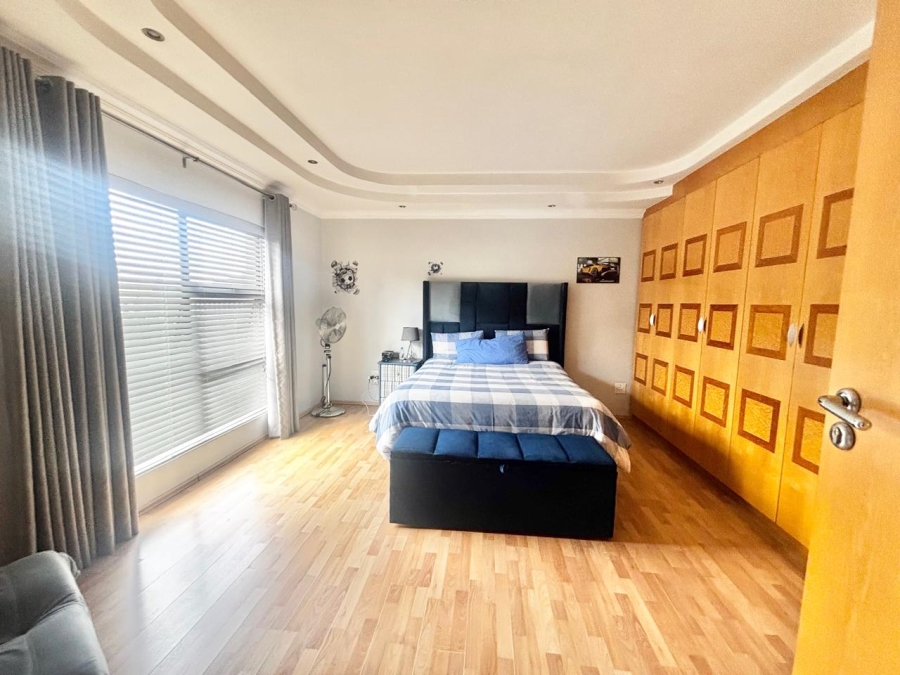 5 Bedroom Property for Sale in Trichardt Mpumalanga