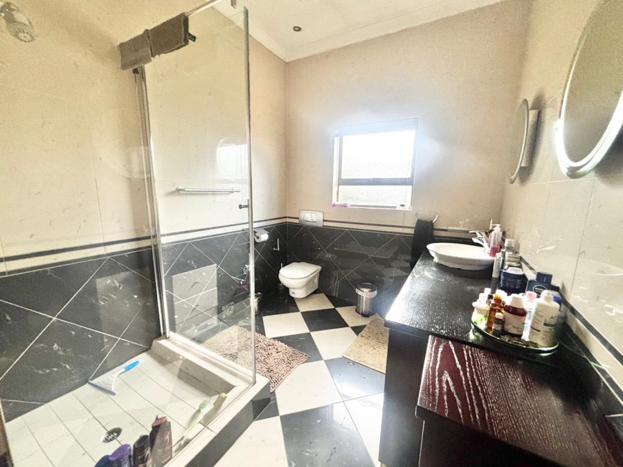 5 Bedroom Property for Sale in Trichardt Mpumalanga