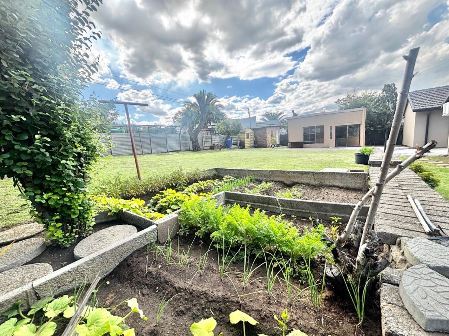 5 Bedroom Property for Sale in Trichardt Mpumalanga