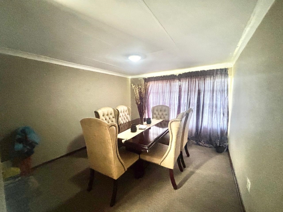 4 Bedroom Property for Sale in Cosmosrand Mpumalanga