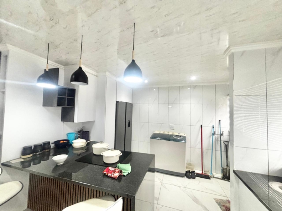 4 Bedroom Property for Sale in Cosmosrand Mpumalanga