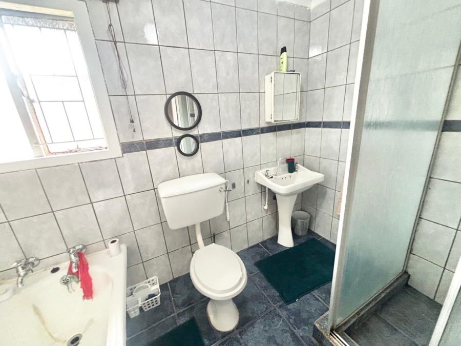 4 Bedroom Property for Sale in Cosmosrand Mpumalanga