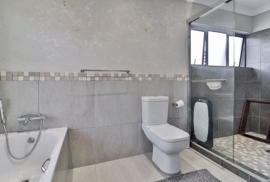 6 Bedroom Property for Sale in The Rest Nature Estate Mpumalanga