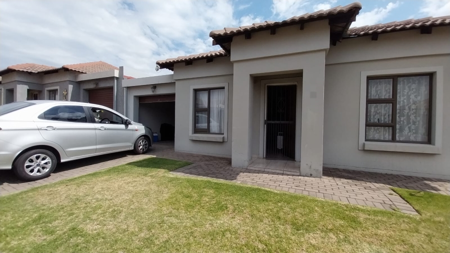 To Let 2 Bedroom Property for Rent in Terra Nova Mpumalanga