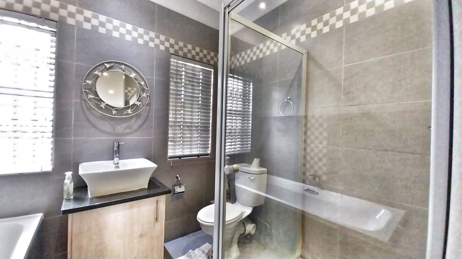 3 Bedroom Property for Sale in Terra Nova Mpumalanga