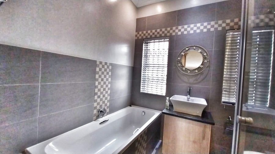 3 Bedroom Property for Sale in Terra Nova Mpumalanga