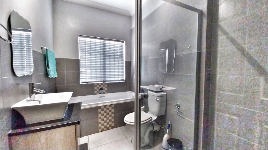 To Let 3 Bedroom Property for Rent in Terra Nova Mpumalanga