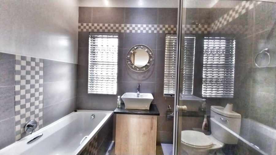 To Let 3 Bedroom Property for Rent in Terra Nova Mpumalanga