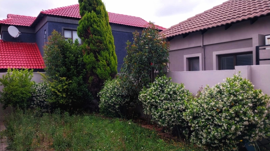 To Let 3 Bedroom Property for Rent in Terra Nova Mpumalanga