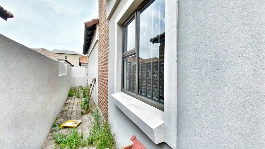 To Let 3 Bedroom Property for Rent in Terra Nova Mpumalanga