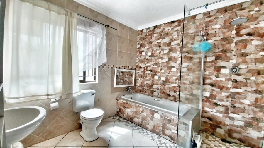 10 Bedroom Property for Sale in Secunda Mpumalanga