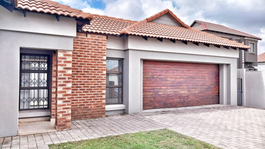 To Let 3 Bedroom Property for Rent in Terra Nova Mpumalanga