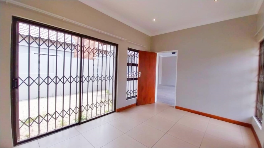 To Let 3 Bedroom Property for Rent in Terra Nova Mpumalanga