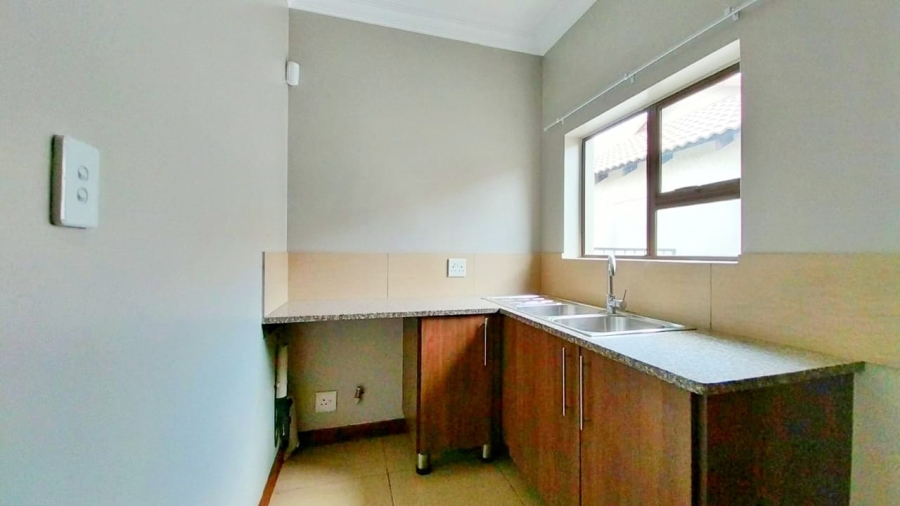 To Let 3 Bedroom Property for Rent in Terra Nova Mpumalanga