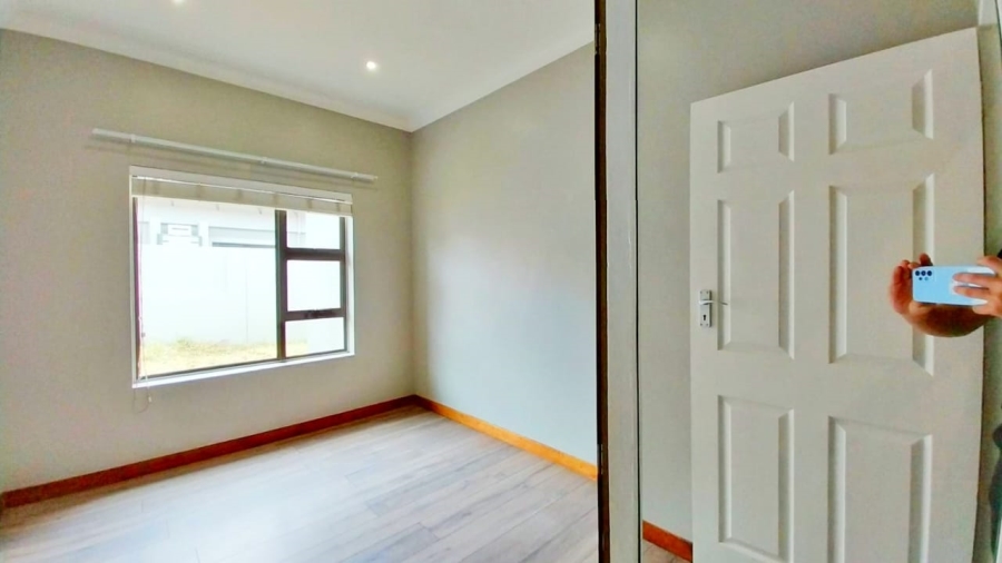 To Let 3 Bedroom Property for Rent in Terra Nova Mpumalanga