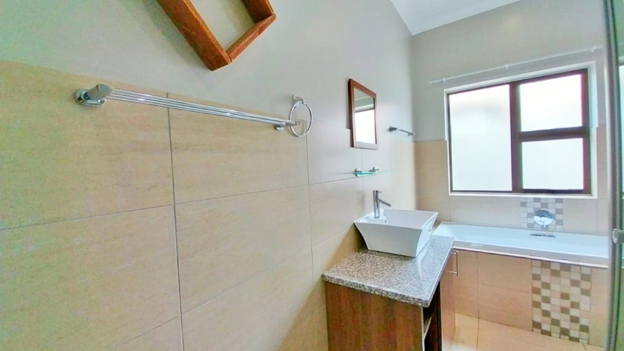 To Let 3 Bedroom Property for Rent in Terra Nova Mpumalanga