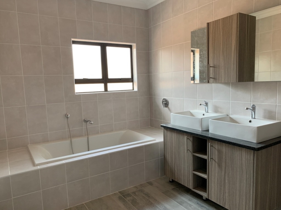 4 Bedroom Property for Sale in Kranspoort Mpumalanga