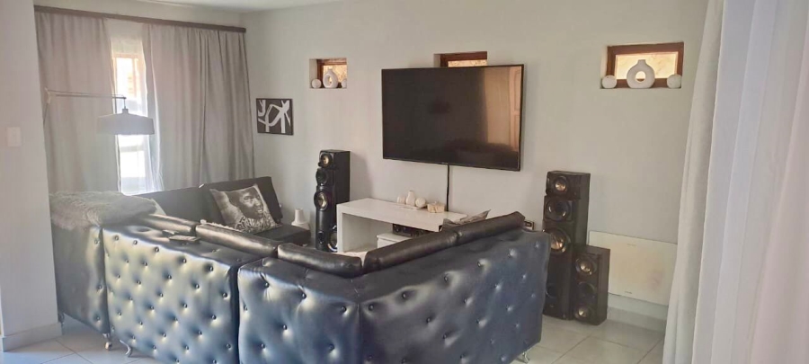 2 Bedroom Property for Sale in Secunda Mpumalanga
