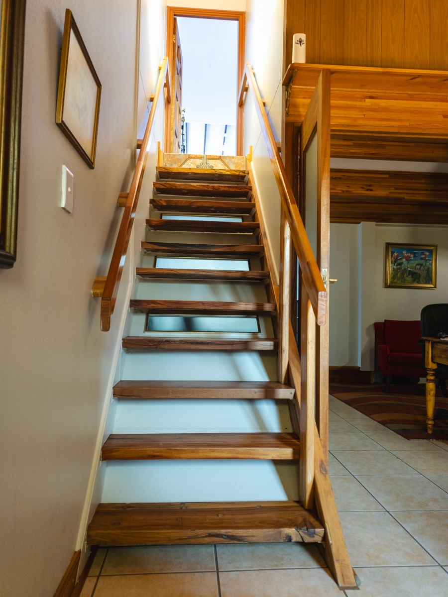 5 Bedroom Property for Sale in Dullstroom Mpumalanga