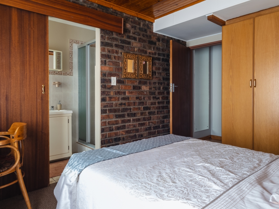 5 Bedroom Property for Sale in Dullstroom Mpumalanga