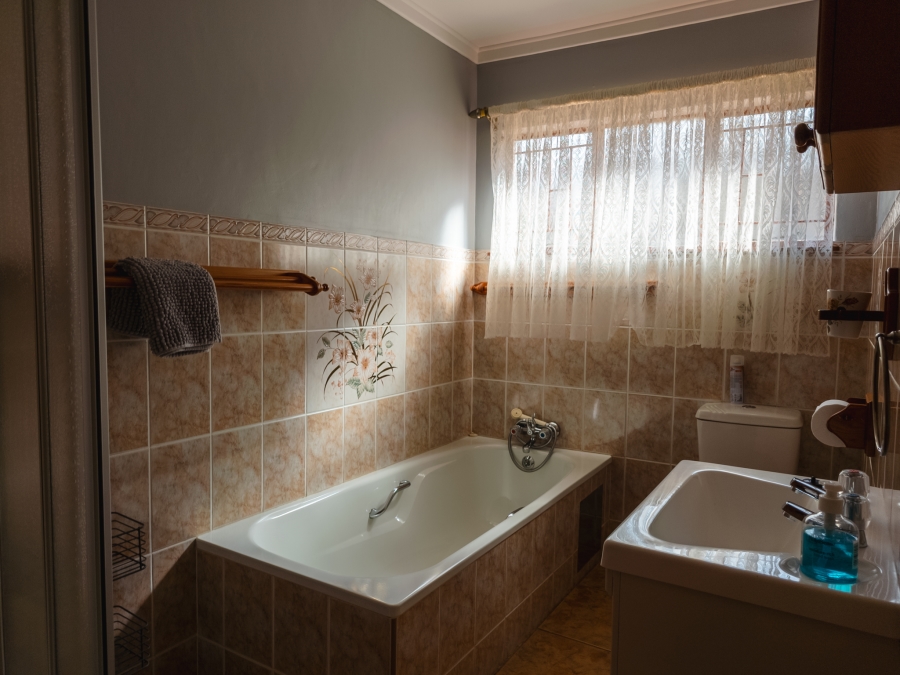 5 Bedroom Property for Sale in Dullstroom Mpumalanga