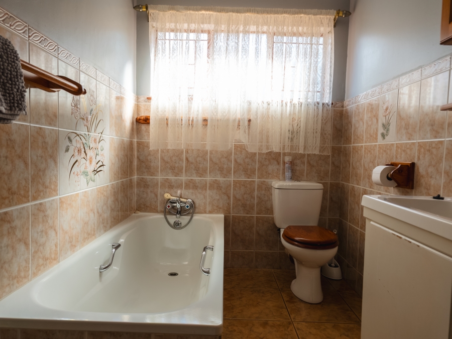 5 Bedroom Property for Sale in Dullstroom Mpumalanga