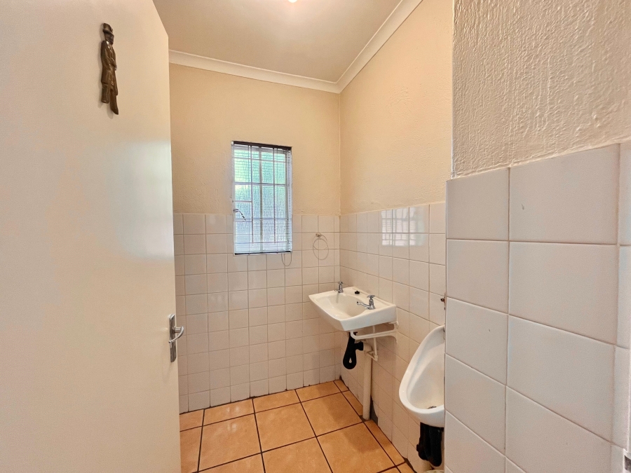 To Let commercial Property for Rent in Sonheuwel Mpumalanga