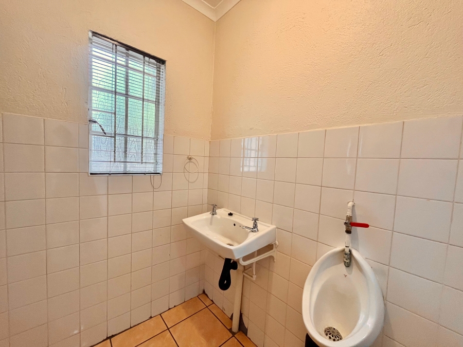 To Let commercial Property for Rent in Sonheuwel Mpumalanga