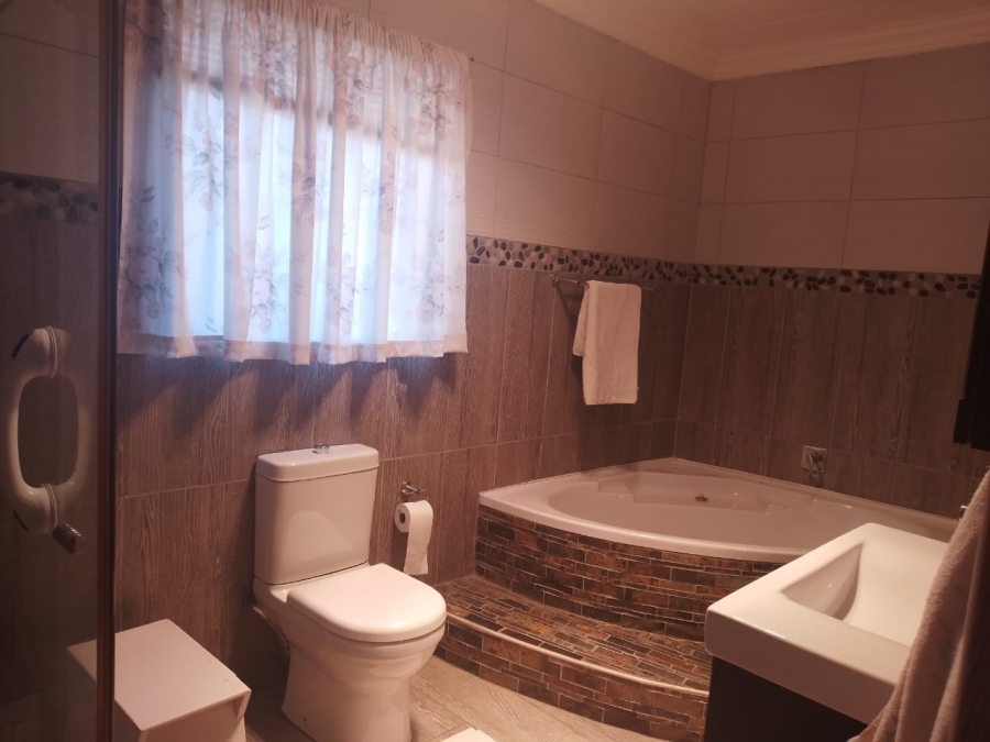 3 Bedroom Property for Sale in Ben Fleur Mpumalanga