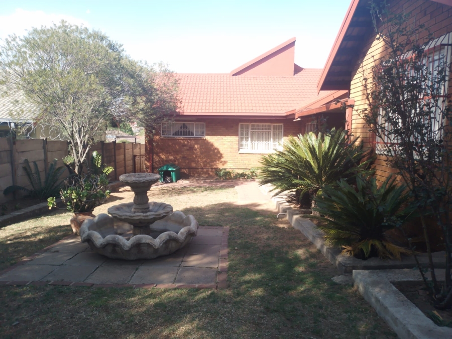 5 Bedroom Property for Sale in Duvha Park Mpumalanga