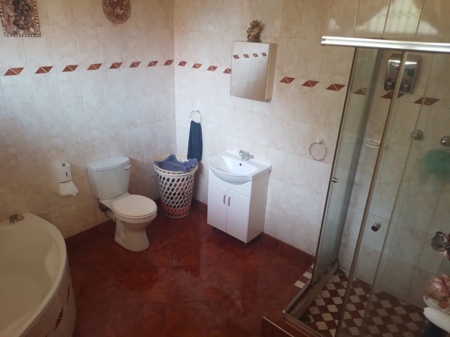 5 Bedroom Property for Sale in Duvha Park Mpumalanga