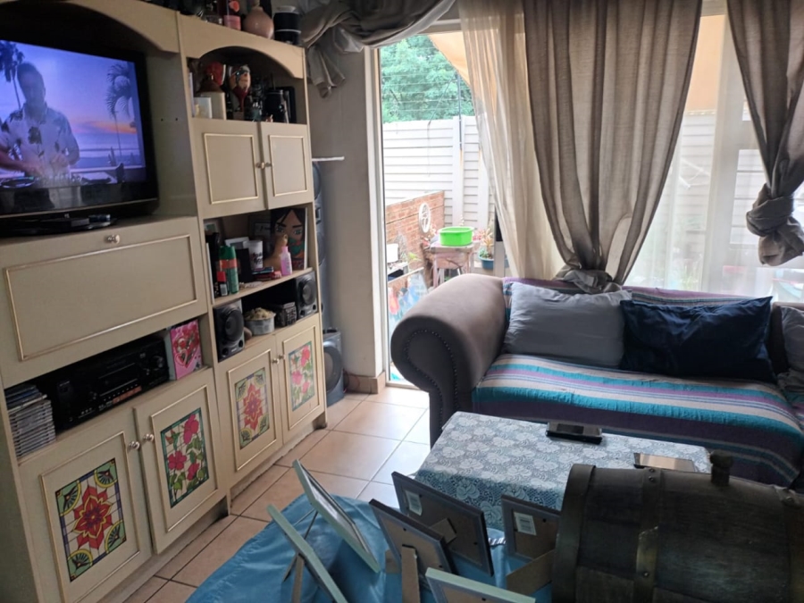 2 Bedroom Property for Sale in Dixon A H Mpumalanga