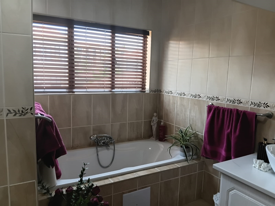 3 Bedroom Property for Sale in Reyno Ridge Mpumalanga