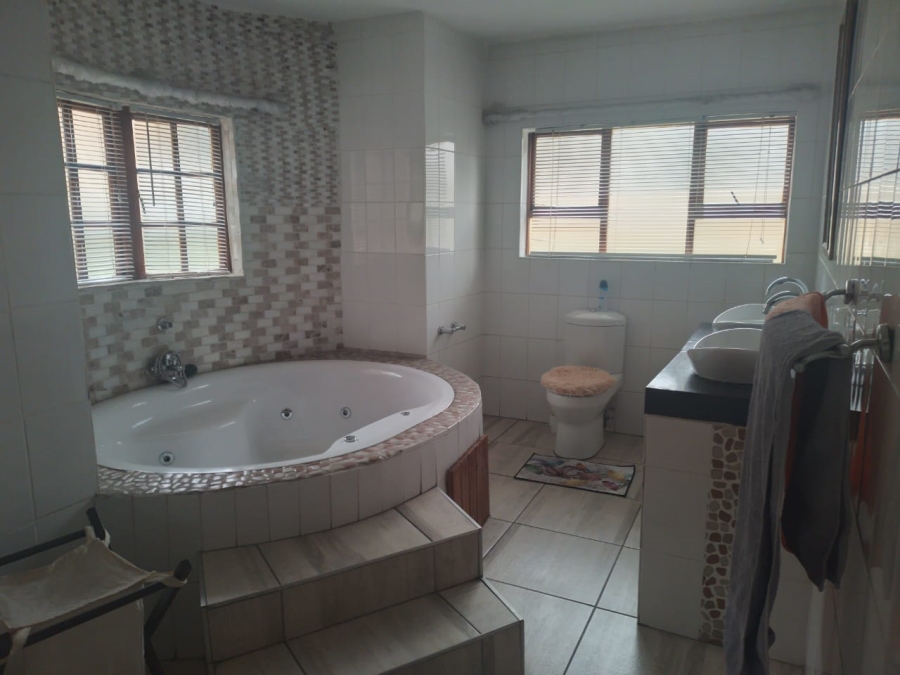 4 Bedroom Property for Sale in Bankenveld Mpumalanga