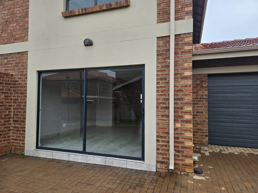 3 Bedroom Property for Sale in Jackaroo Park Mpumalanga