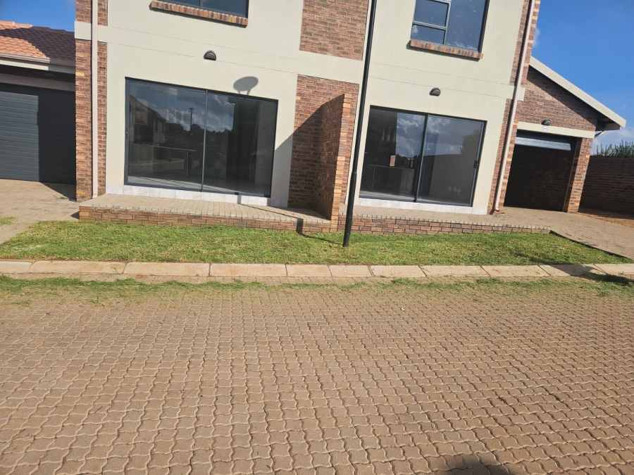 3 Bedroom Property for Sale in Jackaroo Park Mpumalanga