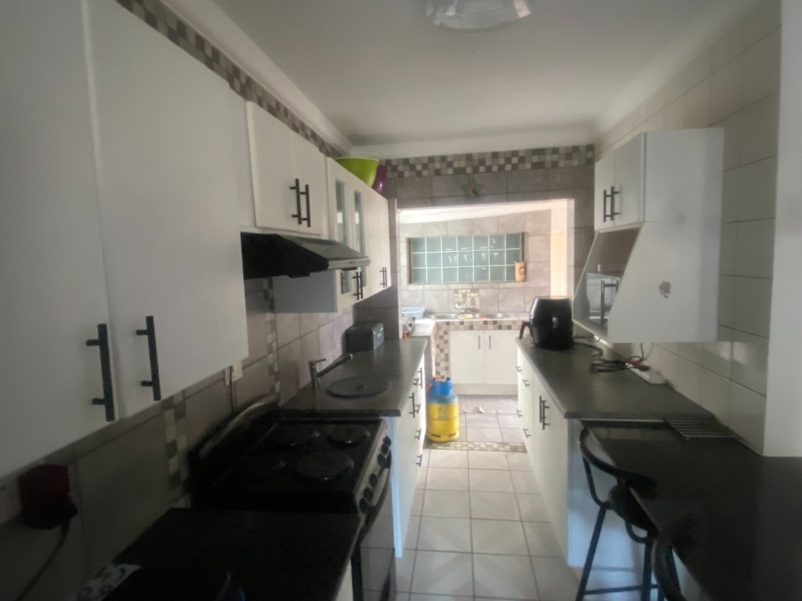 To Let 2 Bedroom Property for Rent in White River Mpumalanga