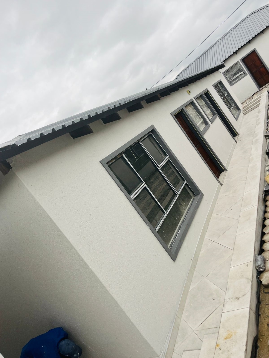 To Let 1 Bedroom Property for Rent in Msholozi Mpumalanga