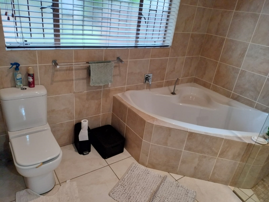 To Let 4 Bedroom Property for Rent in Steiltes Mpumalanga