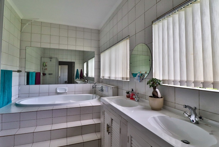 4 Bedroom Property for Sale in Nelspruit Ext 13 Mpumalanga