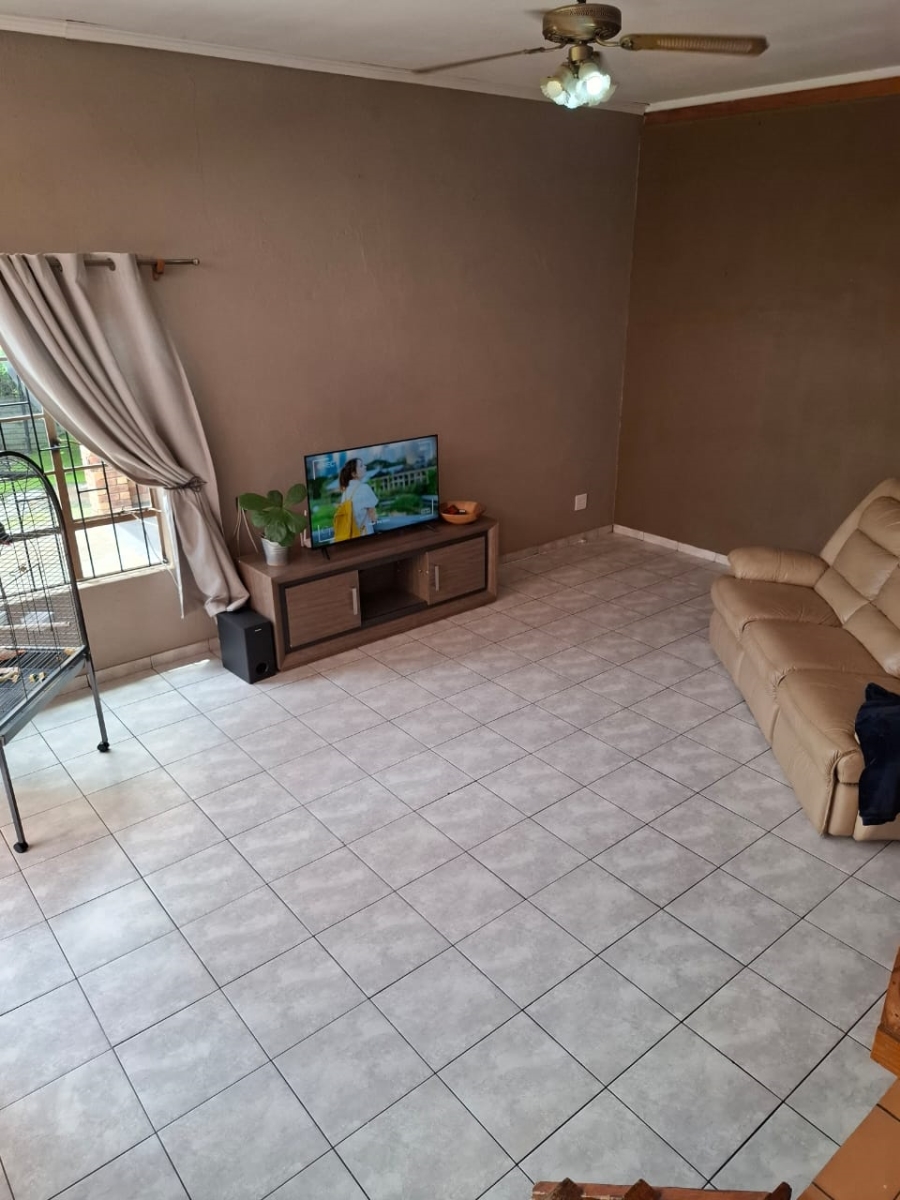 3 Bedroom Property for Sale in Numbipark Mpumalanga