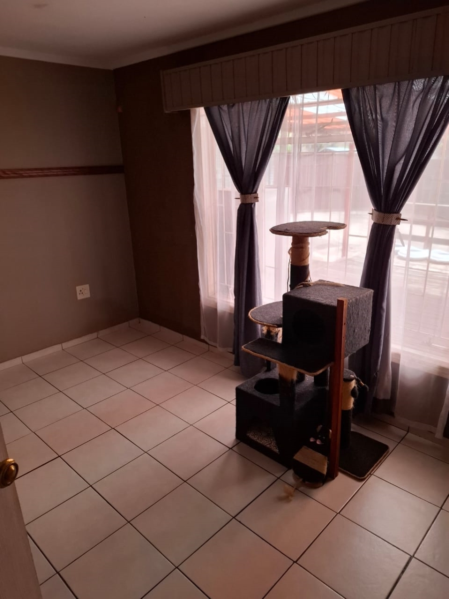 3 Bedroom Property for Sale in Numbipark Mpumalanga